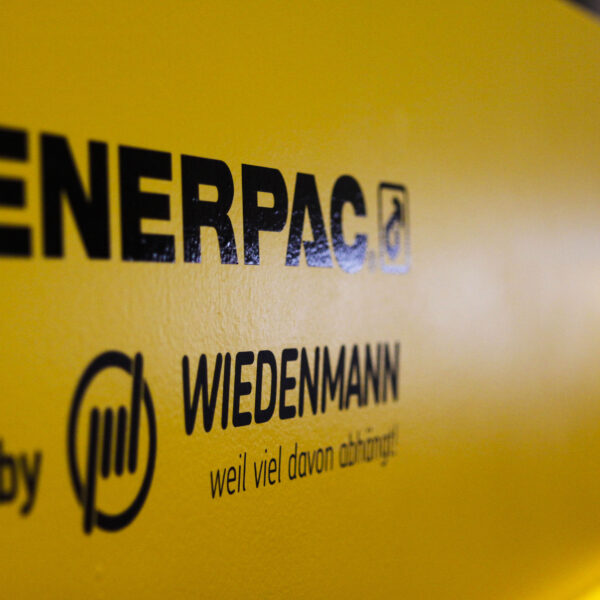 ENERPAC by WIEDENMANN Seile – Hochwertige Hydrauliklösungen mit Präzision und Qualität.